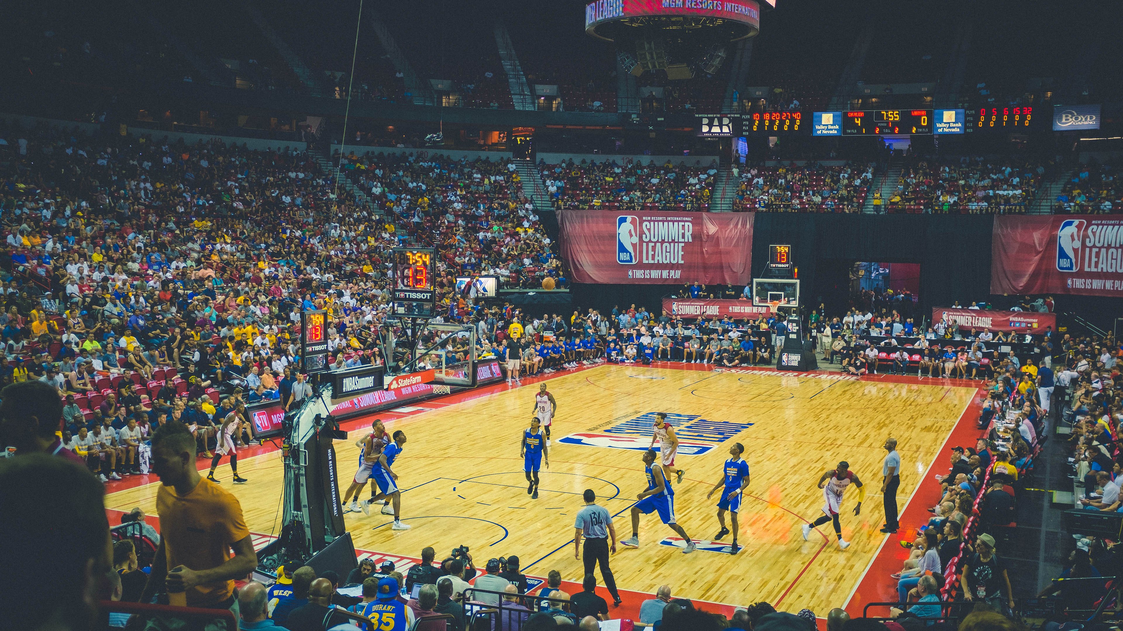 青年女子篮球选拔赛现场精彩瞬间集锦，女子青年篮球队